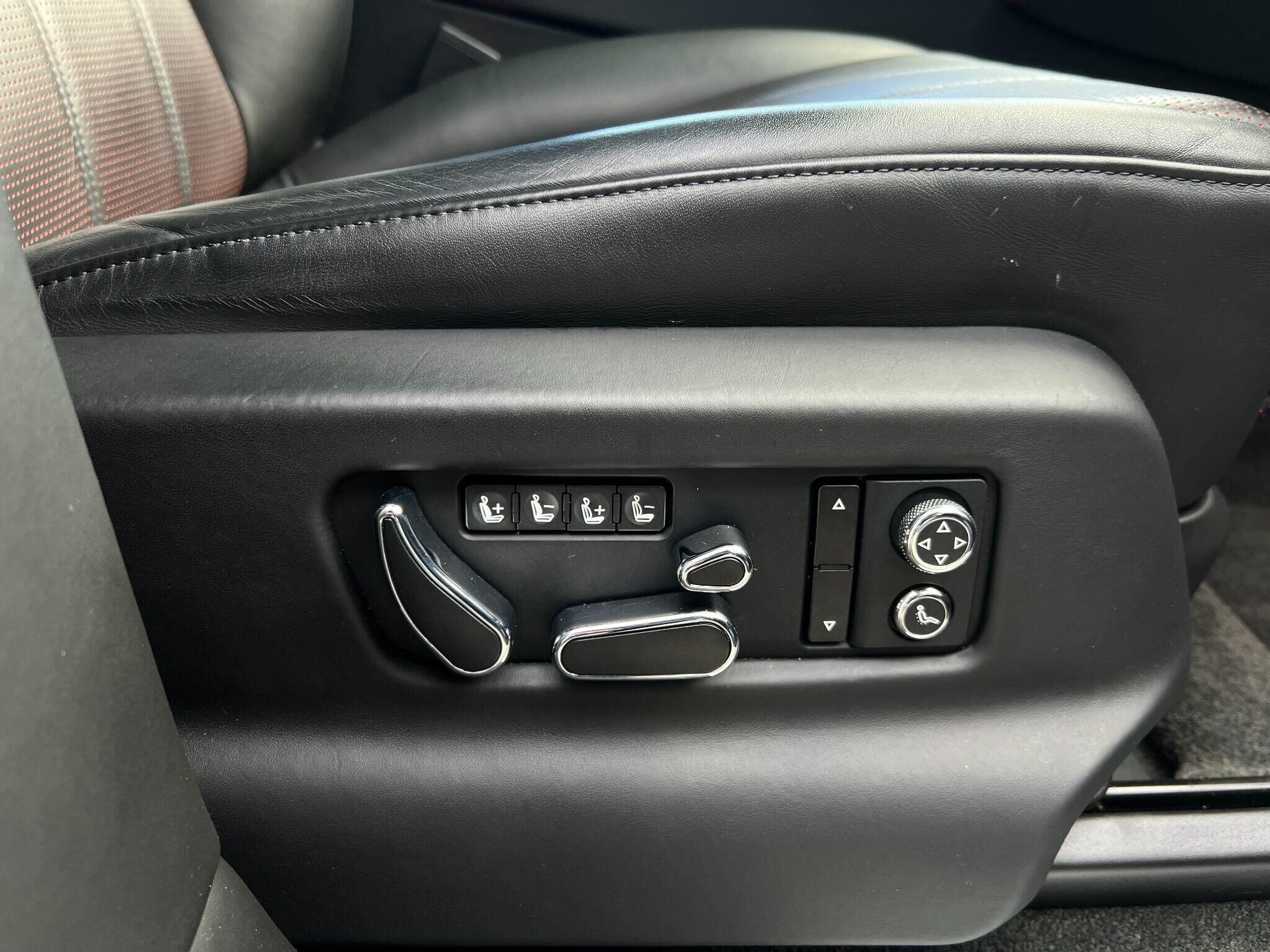 Bentley Bentayga Bentayga Gallery Image