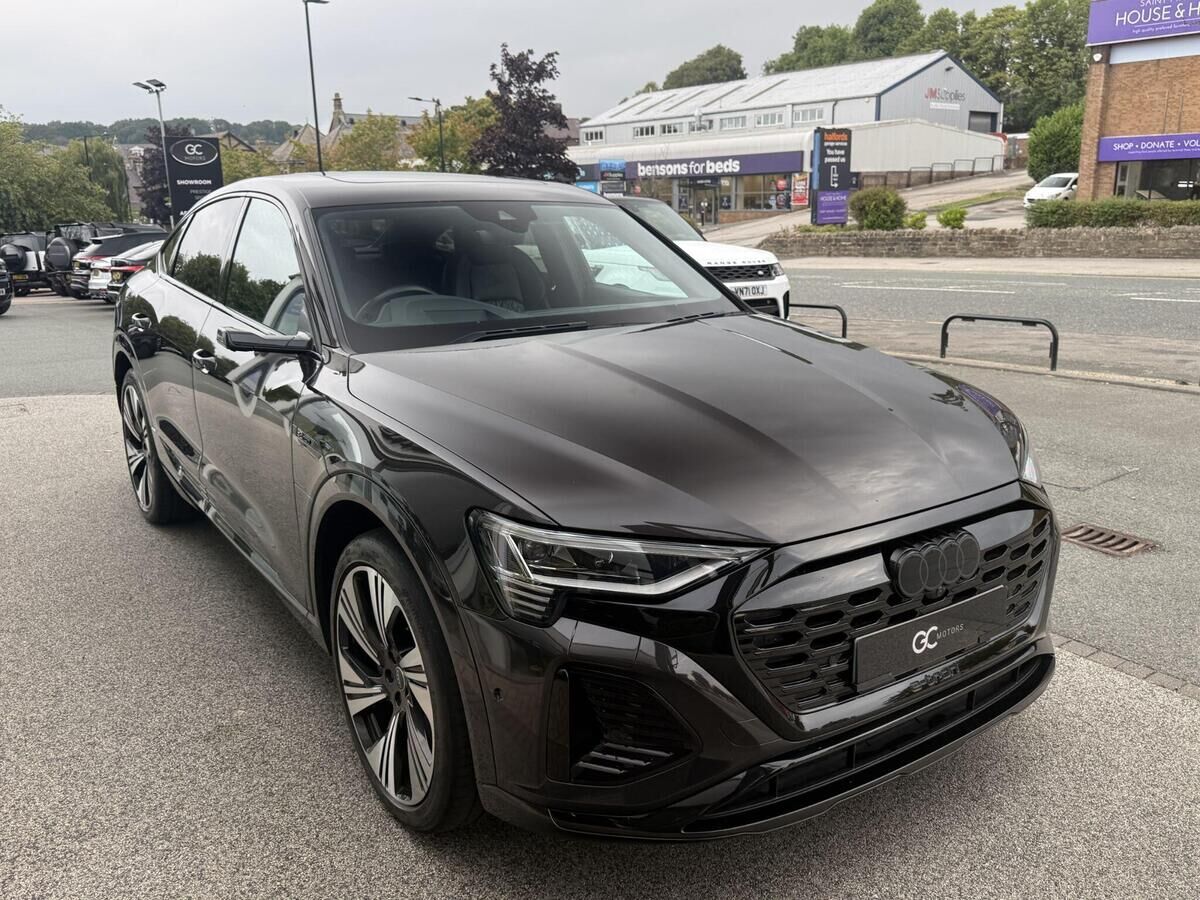 Audi Q8 e-tron Q8 e-tron Gallery Image