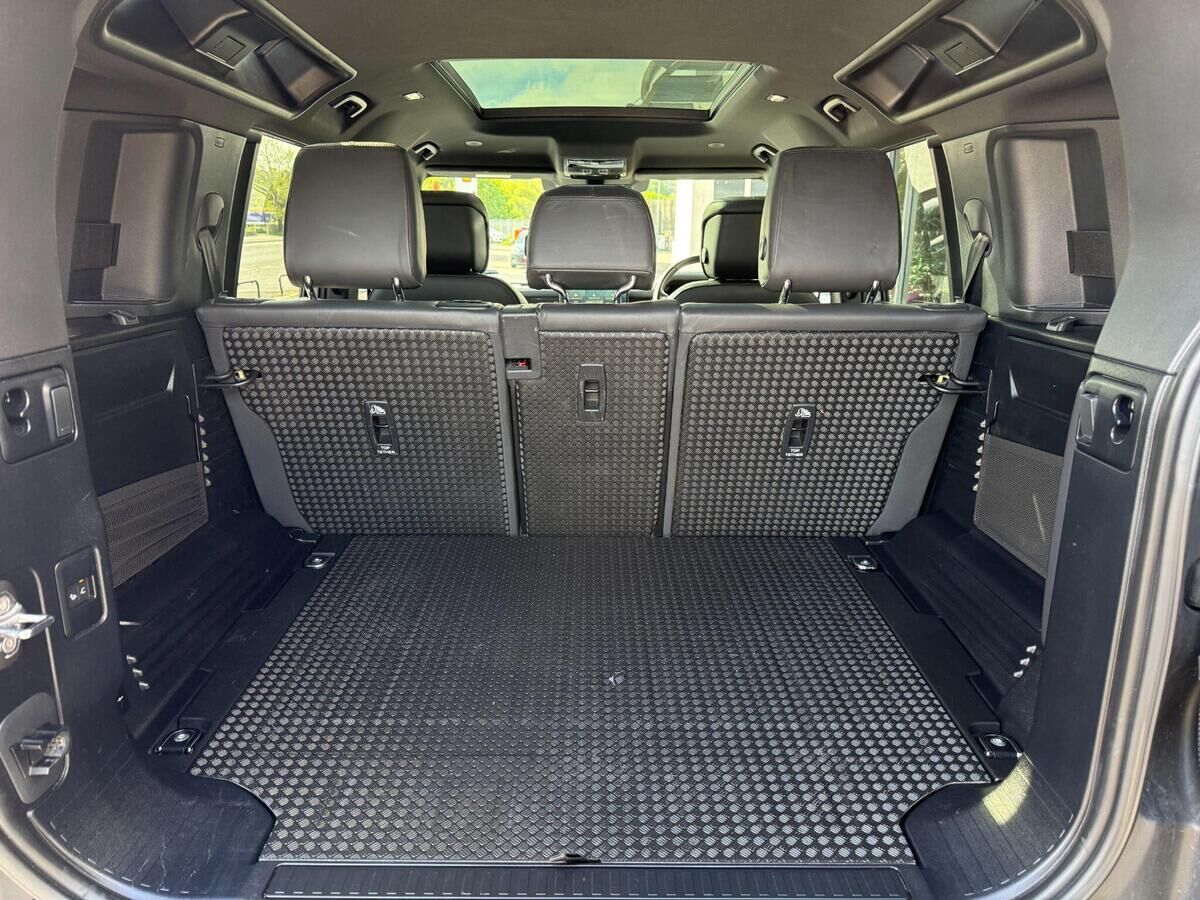 Land Rover Defender 110 Defender 110 Gallery Image