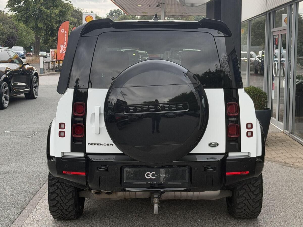 Land Rover Defender 110 Defender 110 Gallery Image