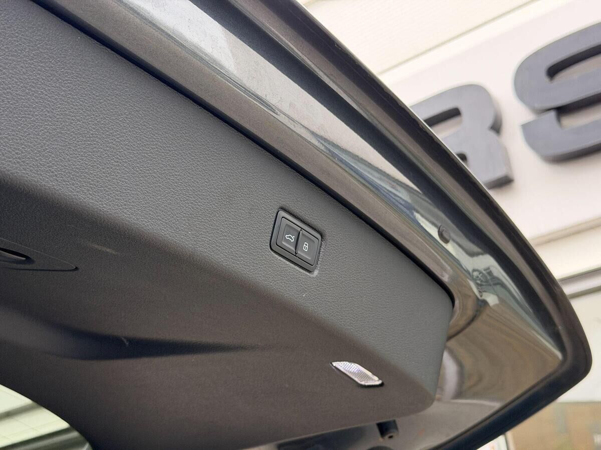 Audi SQ7 SQ7 Gallery Image