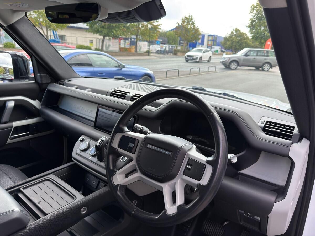 Land Rover Defender 110 Defender 110 Gallery Image