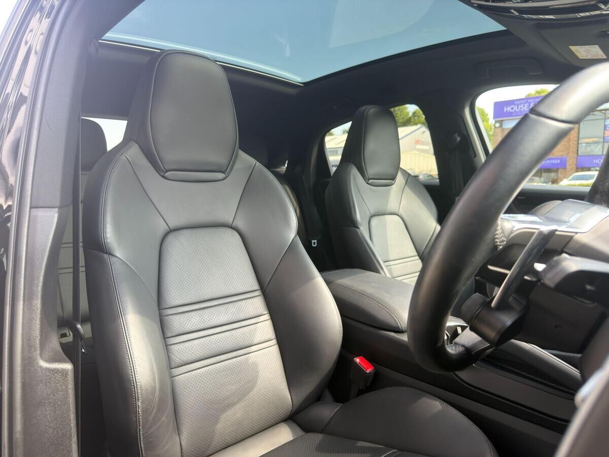 Porsche Cayenne Cayenne Gallery Image