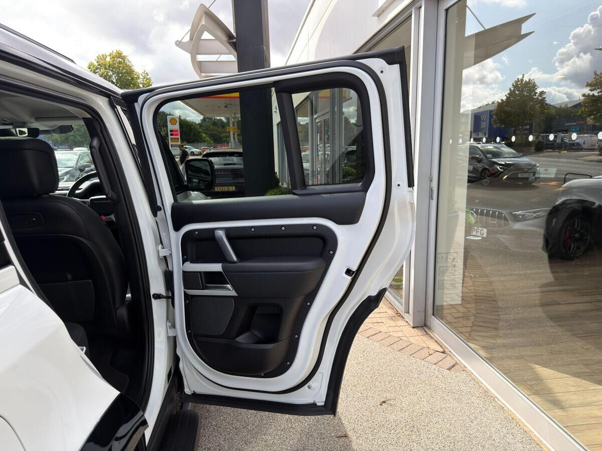 Land Rover Defender 110 Defender 110 Gallery Image