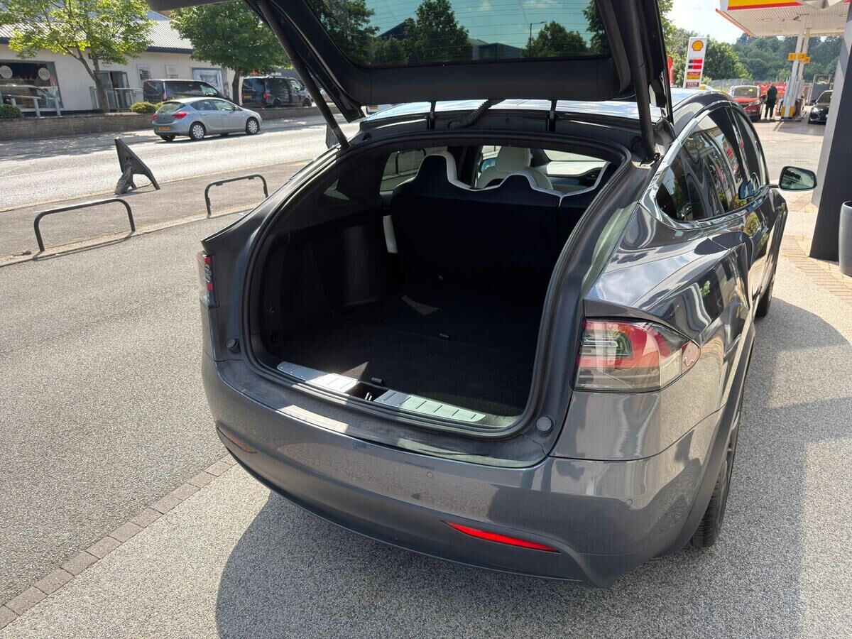Tesla Model X Model X Gallery Image