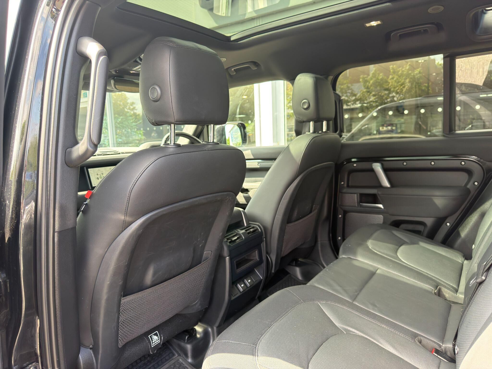 Land Rover Defender 110 Defender 110 Gallery Image