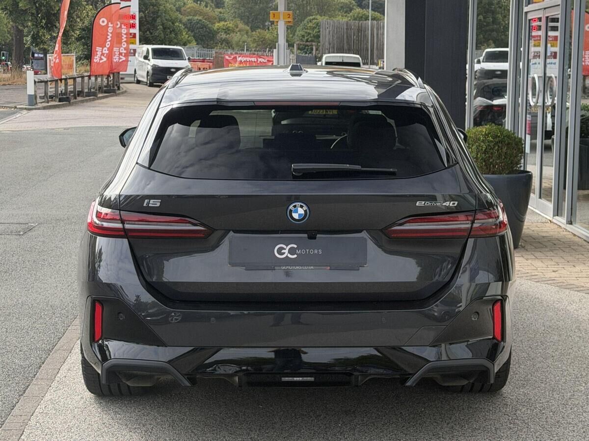 BMW i5 i5 Gallery Image