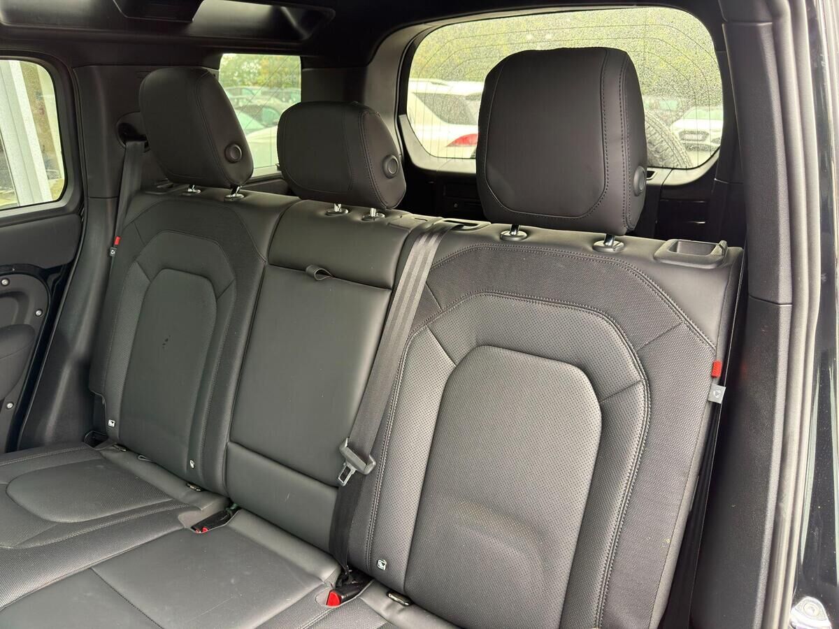 Land Rover Defender 110 Defender 110 Gallery Image