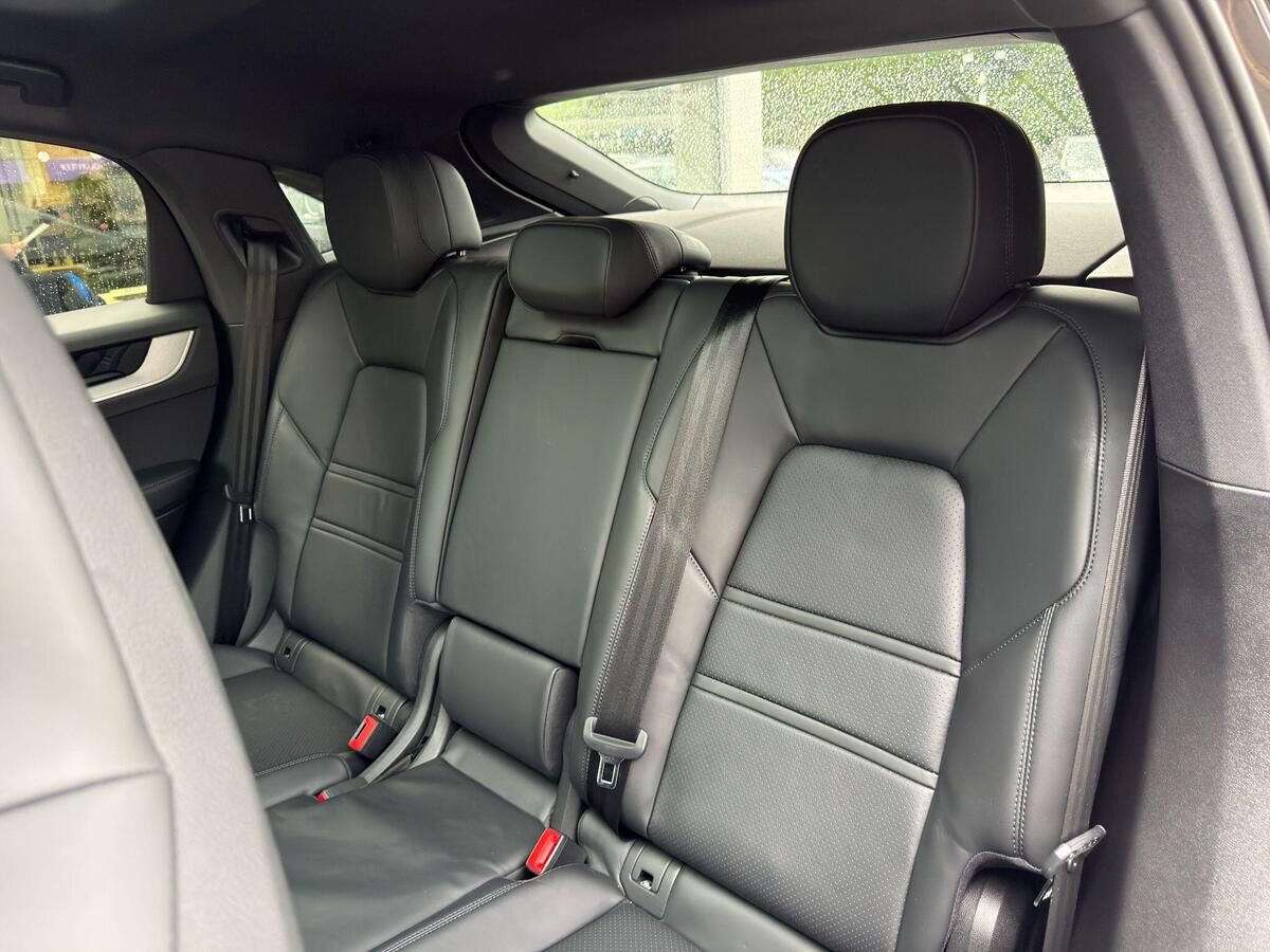 Porsche Cayenne Cayenne Gallery Image