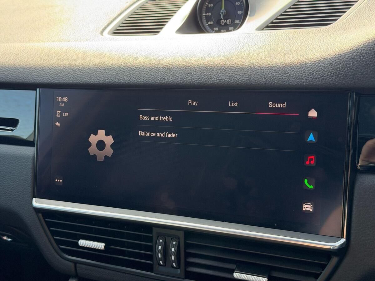 Porsche Cayenne Cayenne Gallery Image