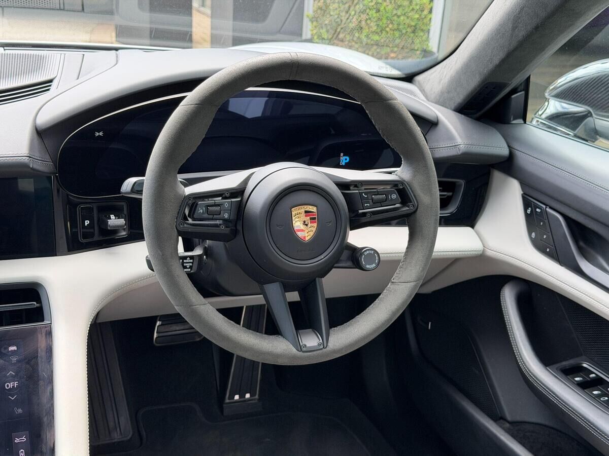Porsche Taycan Taycan Gallery Image
