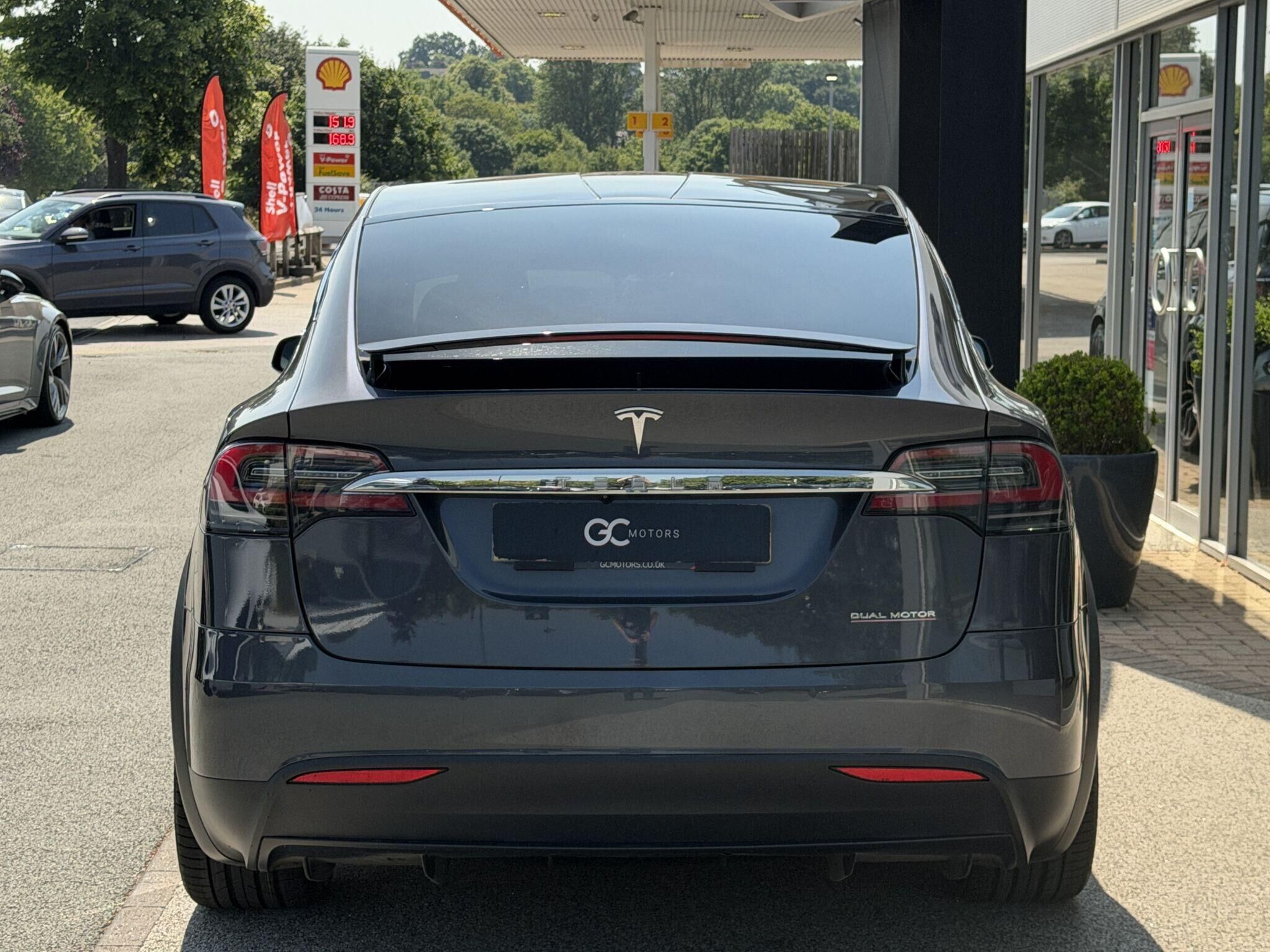 Tesla Model X Model X Gallery Image
