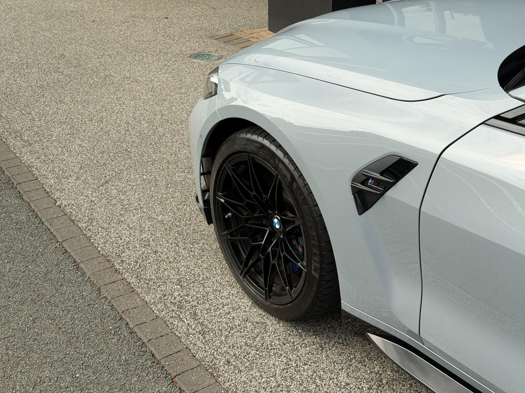 BMW M4 M4 Gallery Image