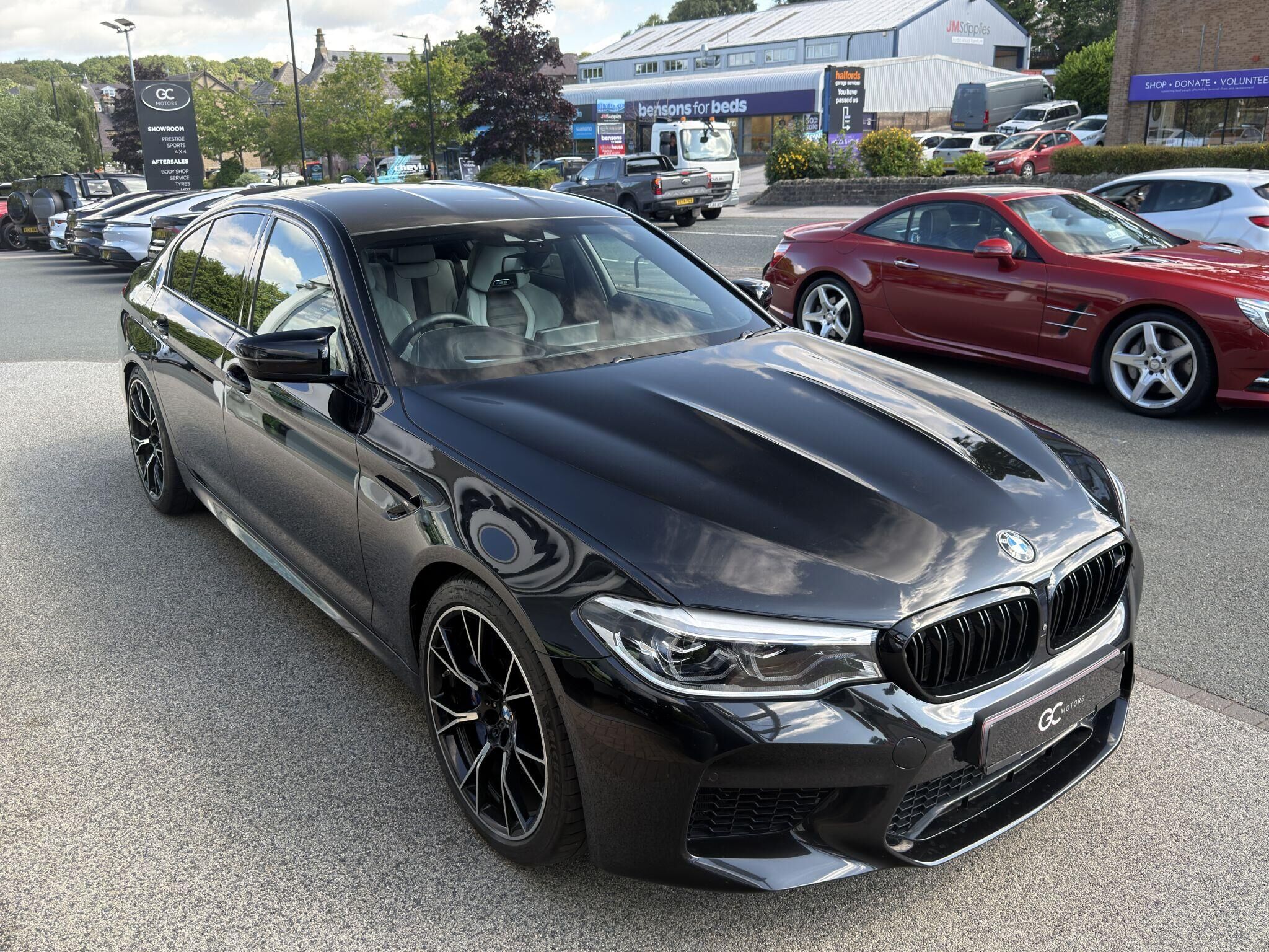 BMW M5 M5 Gallery Image