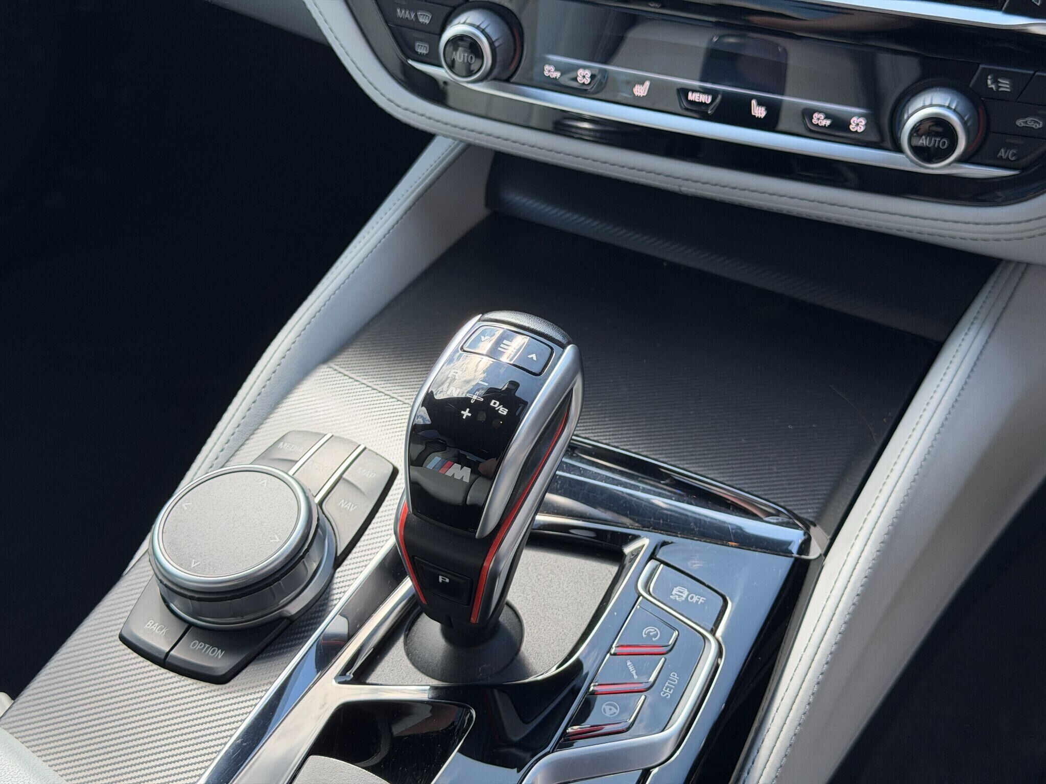 BMW M5 M5 Gallery Image