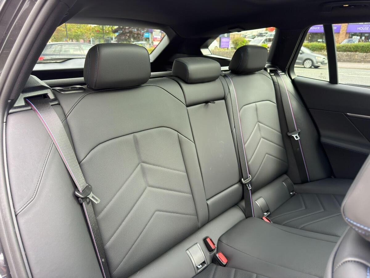 BMW i5 i5 Gallery Image