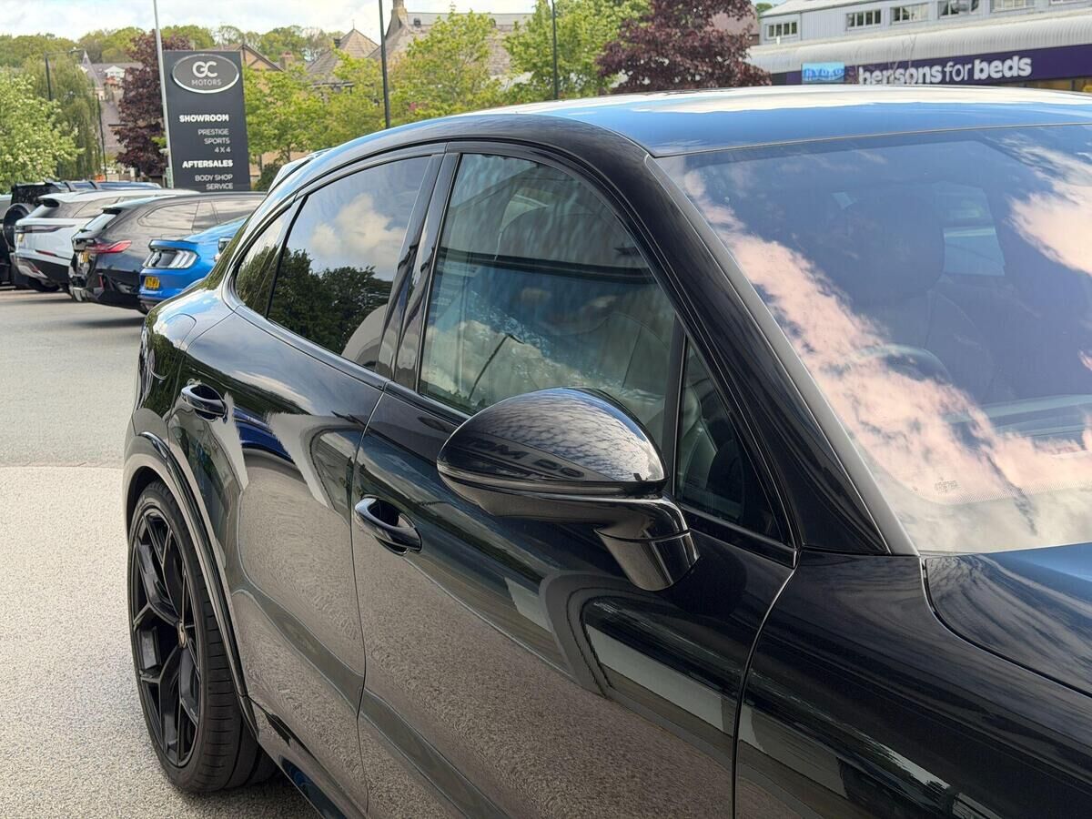 Porsche Cayenne Cayenne Gallery Image