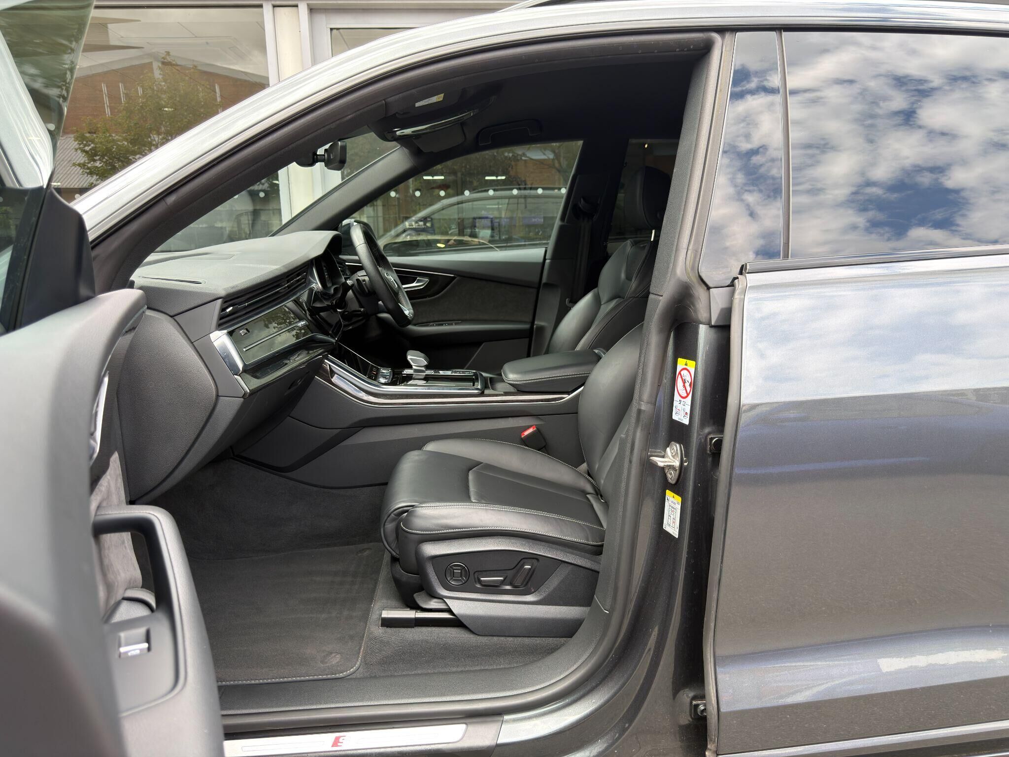 Audi Q8 Q8 Gallery Image