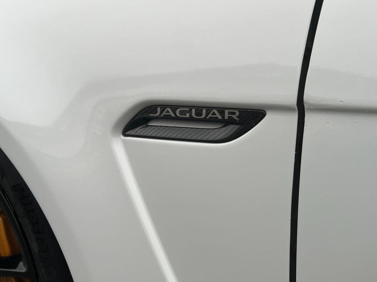 Jaguar XE XE Gallery Image