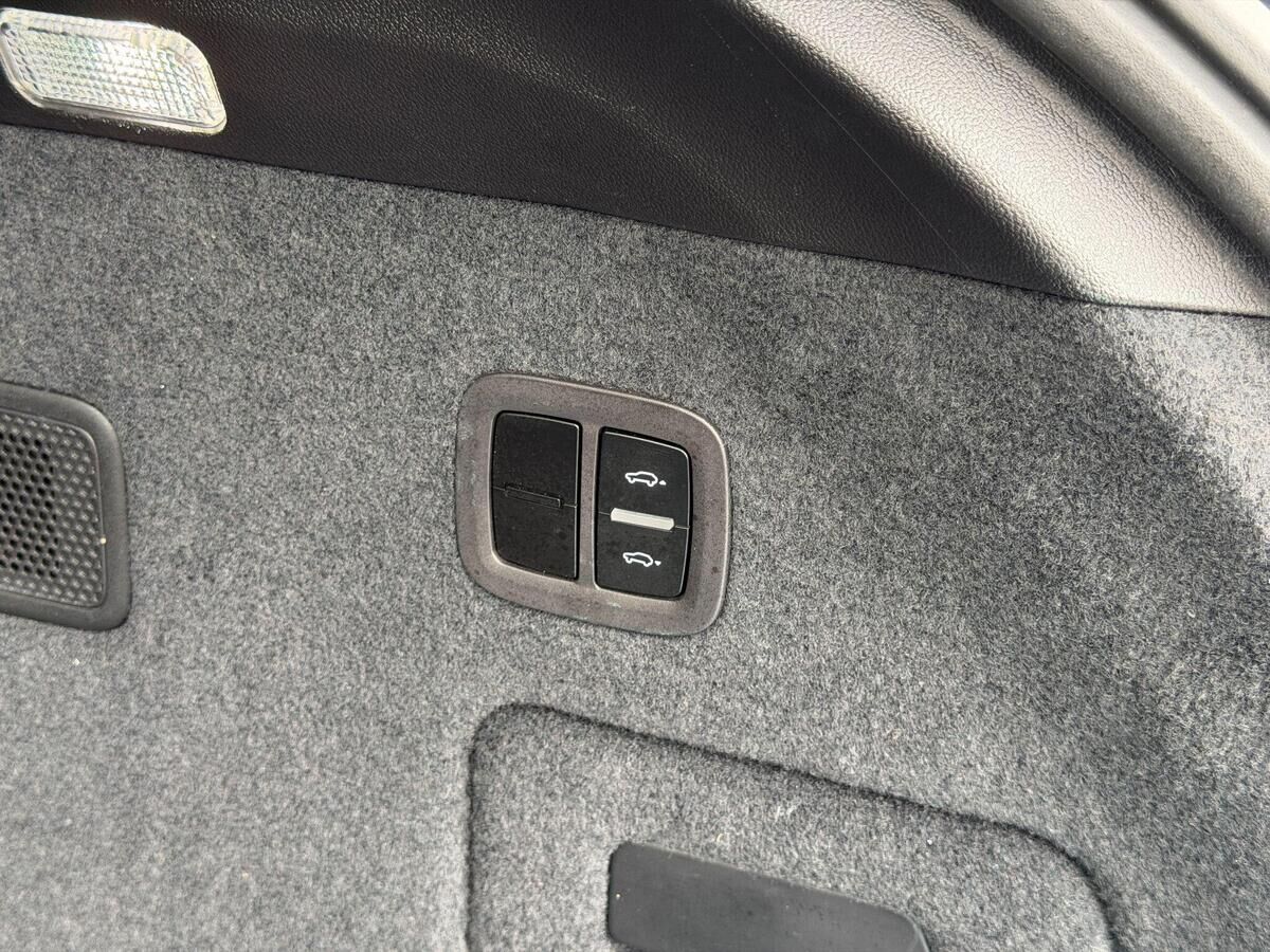 Porsche Cayenne Cayenne Gallery Image