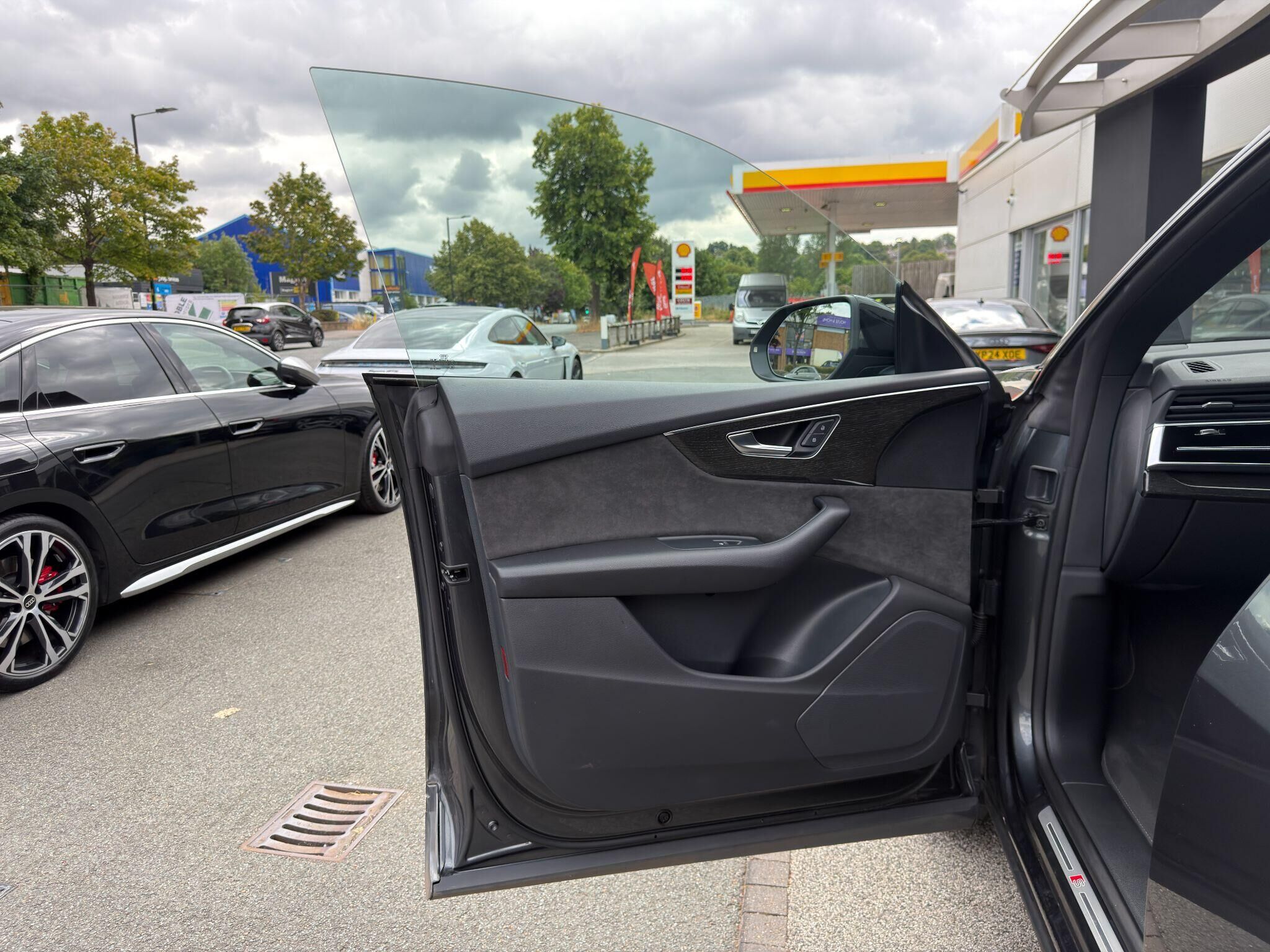 Audi Q8 Q8 Gallery Image