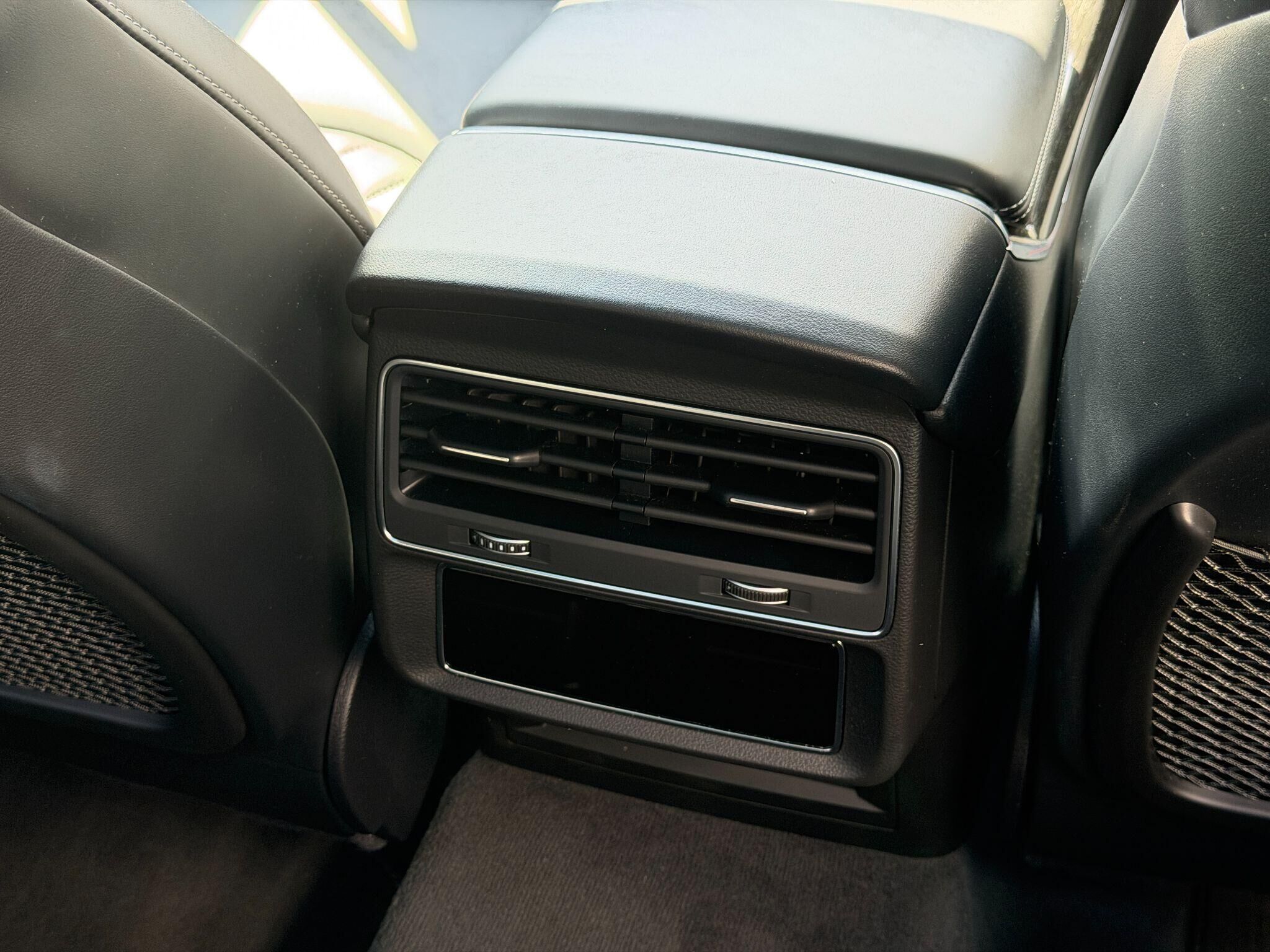 Audi SQ7 SQ7 Gallery Image
