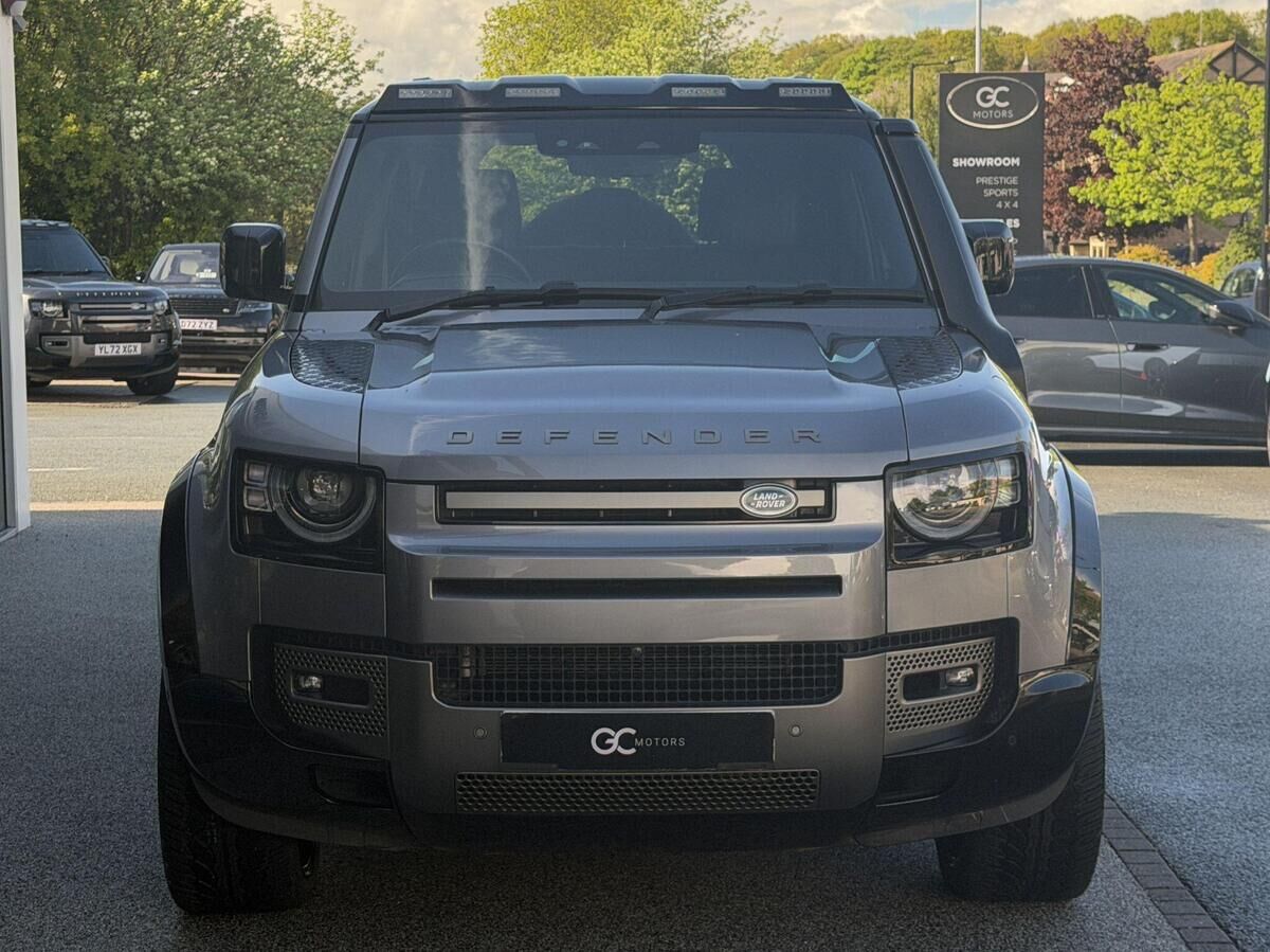 Land Rover Defender 110 Defender 110 Gallery Image