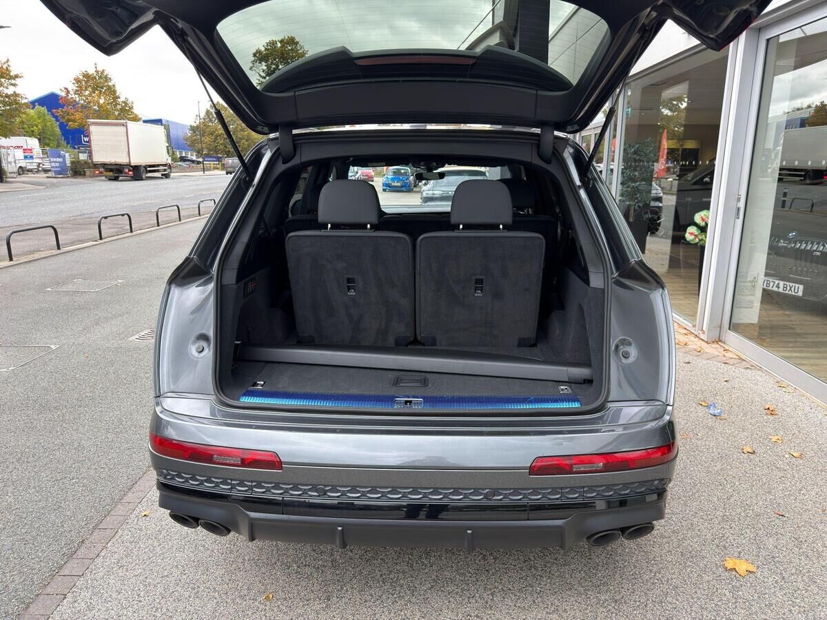 Audi SQ7 SQ7 Gallery Image