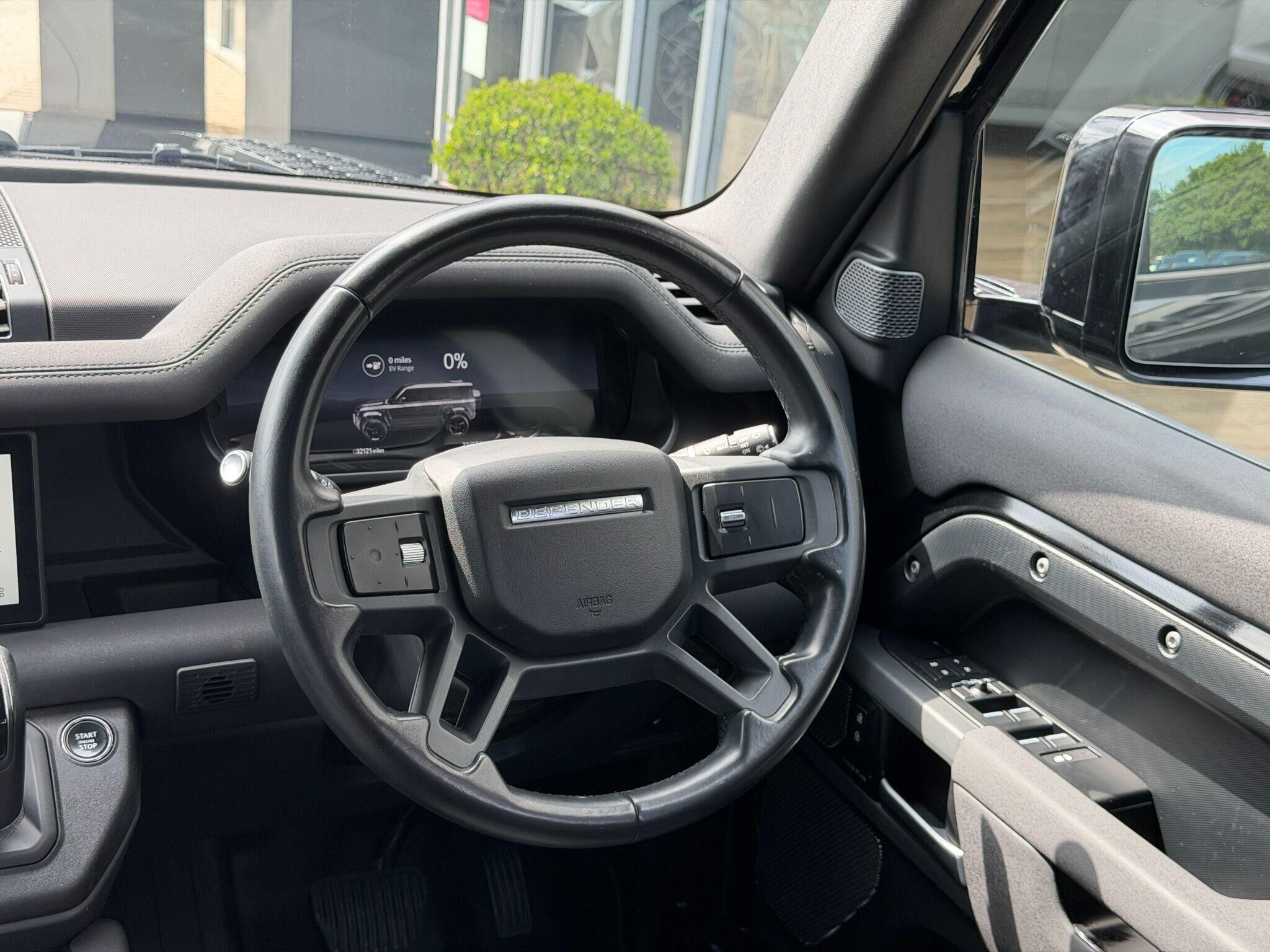 Land Rover Defender 110 Defender 110 Gallery Image