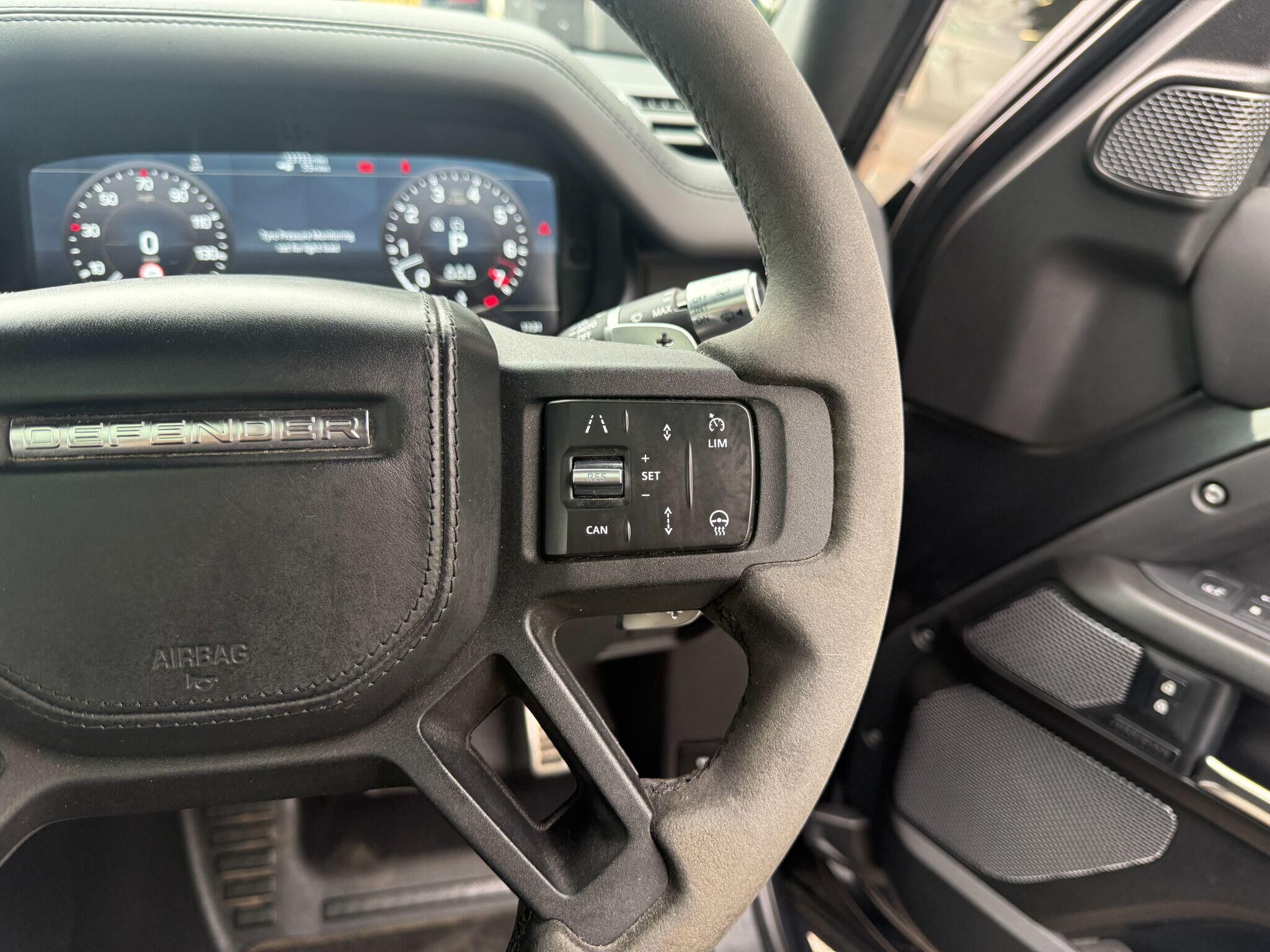 Land Rover Defender 90 Defender 90 Gallery Image
