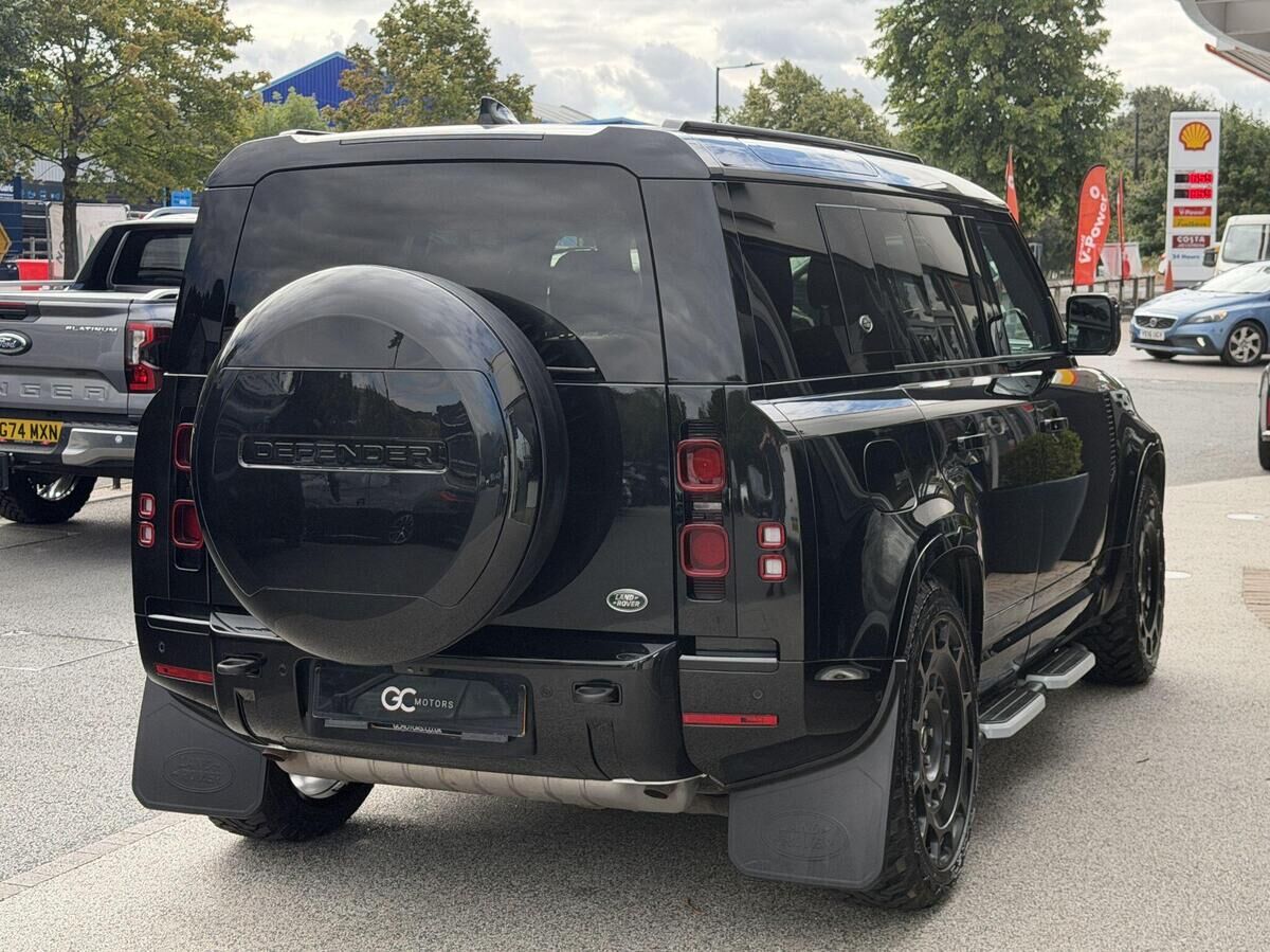 Land Rover Defender 110 Defender 110 Gallery Image