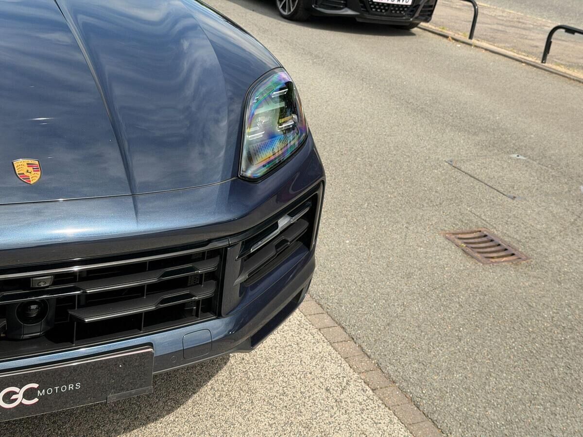 Porsche Cayenne Cayenne Gallery Image