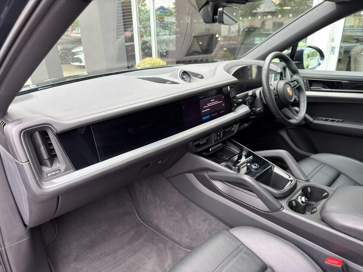 Porsche Cayenne Cayenne Gallery Image