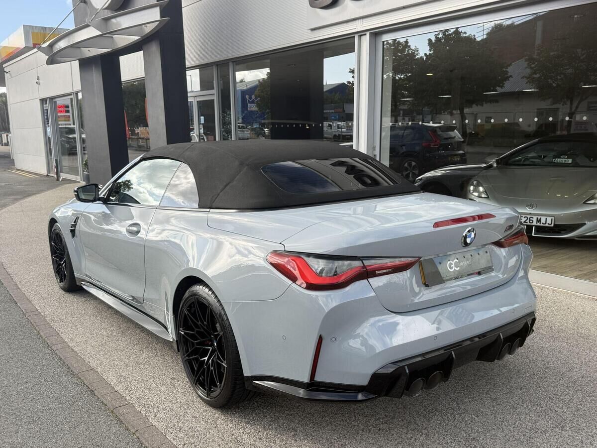 BMW M4 M4 Gallery Image