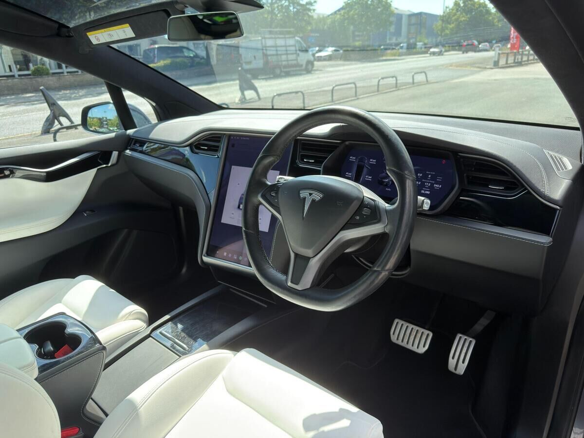 Tesla Model X Model X Gallery Image