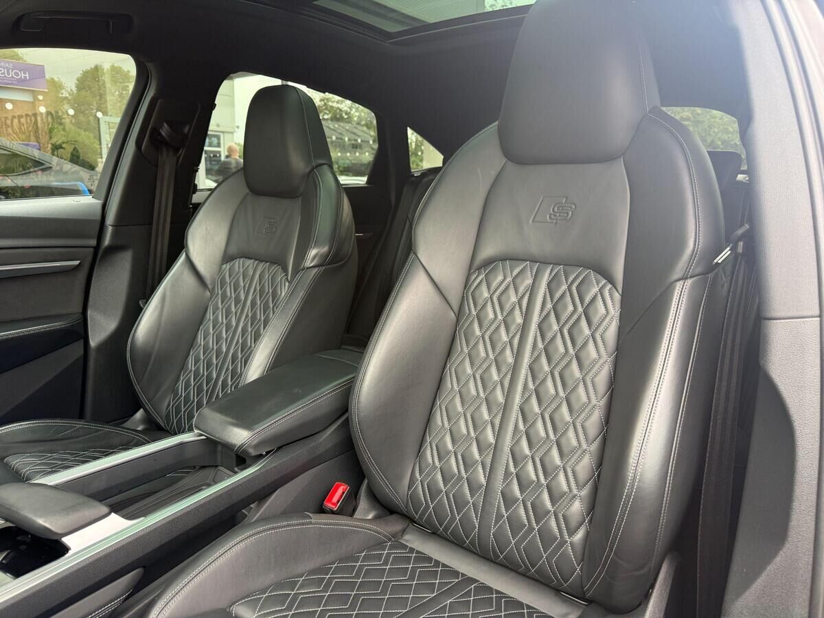 Audi Q8 e-tron Q8 e-tron Gallery Image