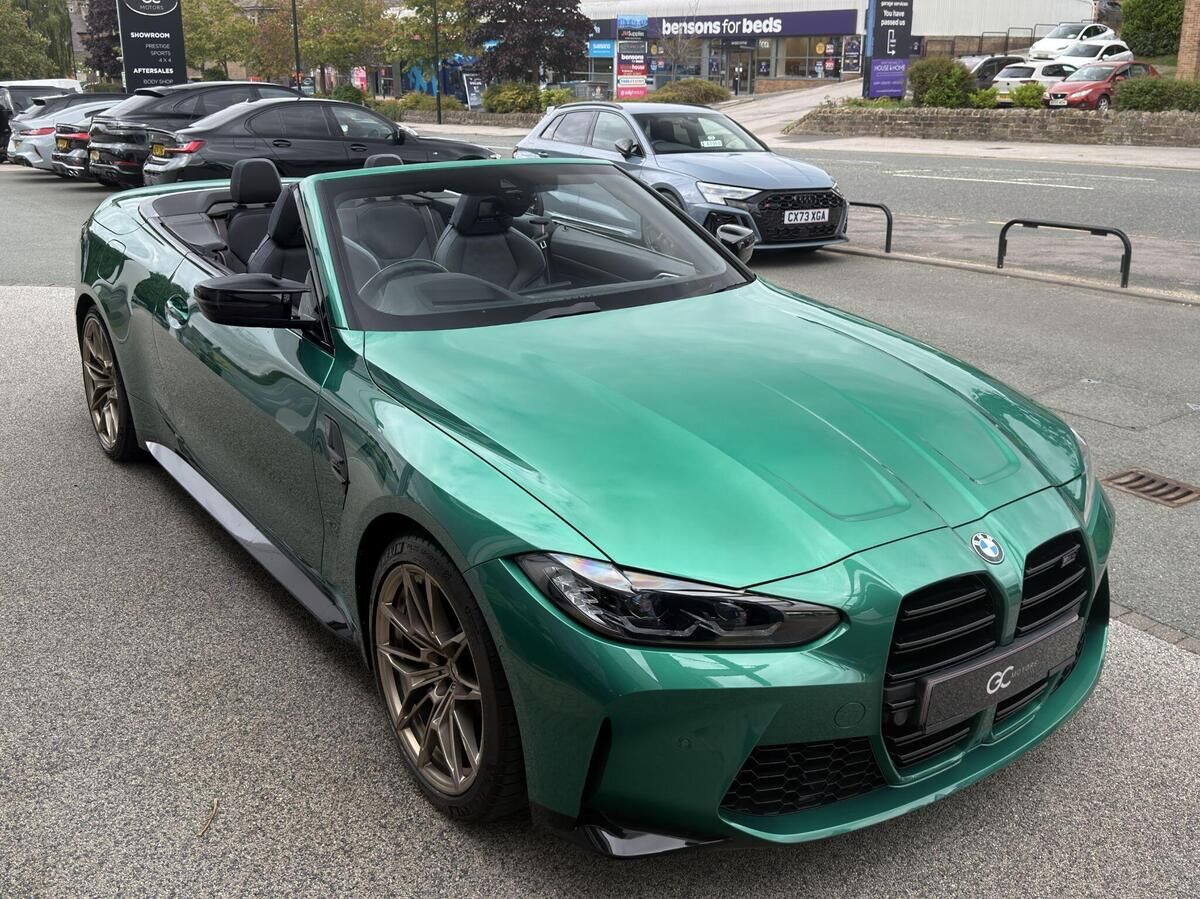 BMW M4 M4 Gallery Image