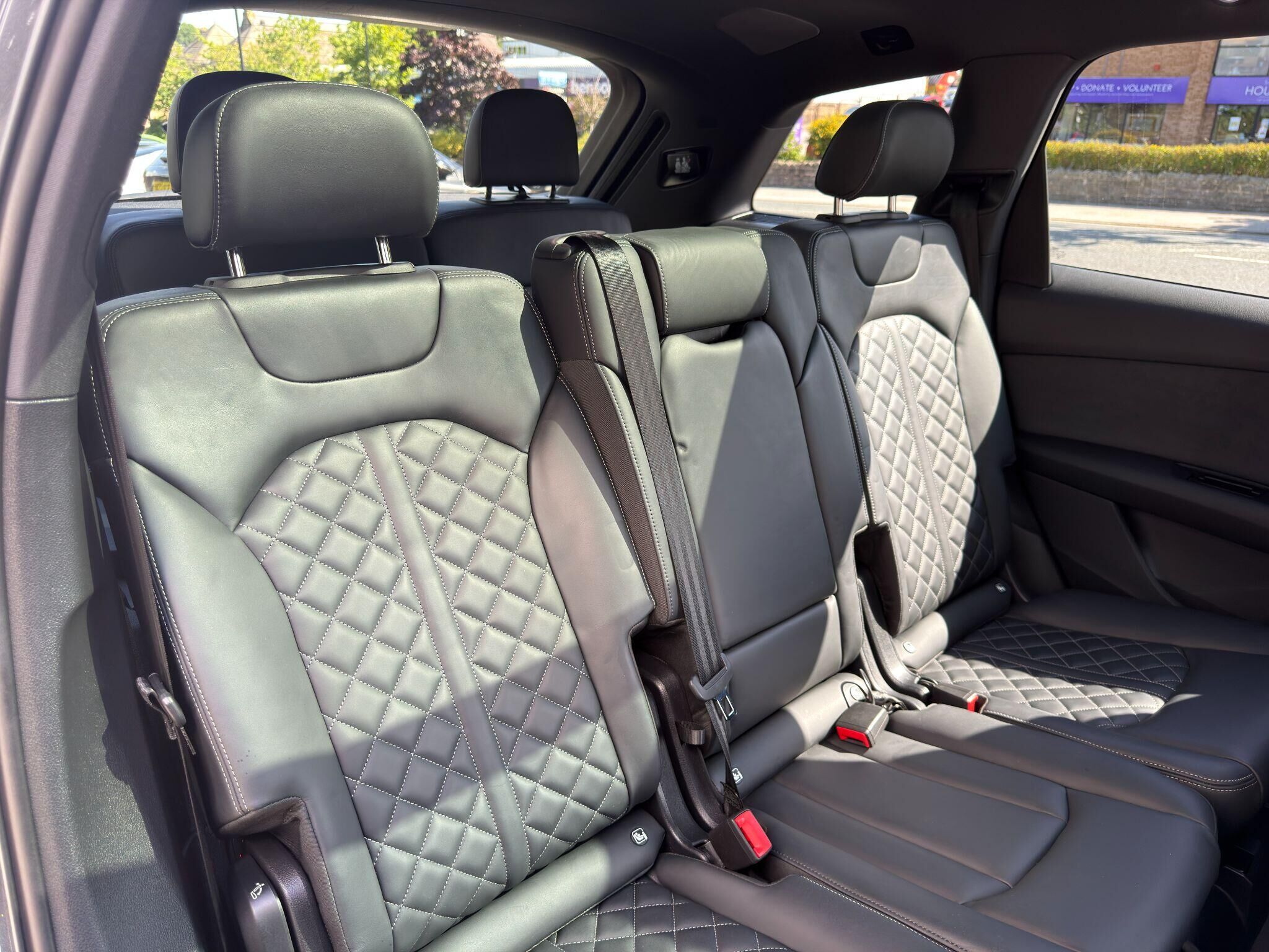 Audi SQ7 SQ7 Gallery Image