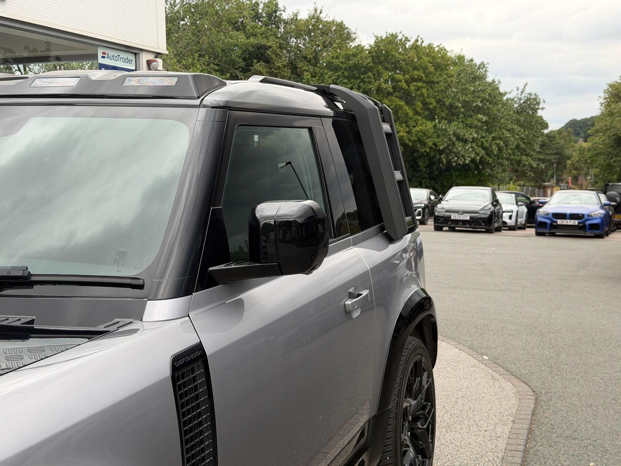 Land Rover Defender 90 Defender 90 Gallery Image