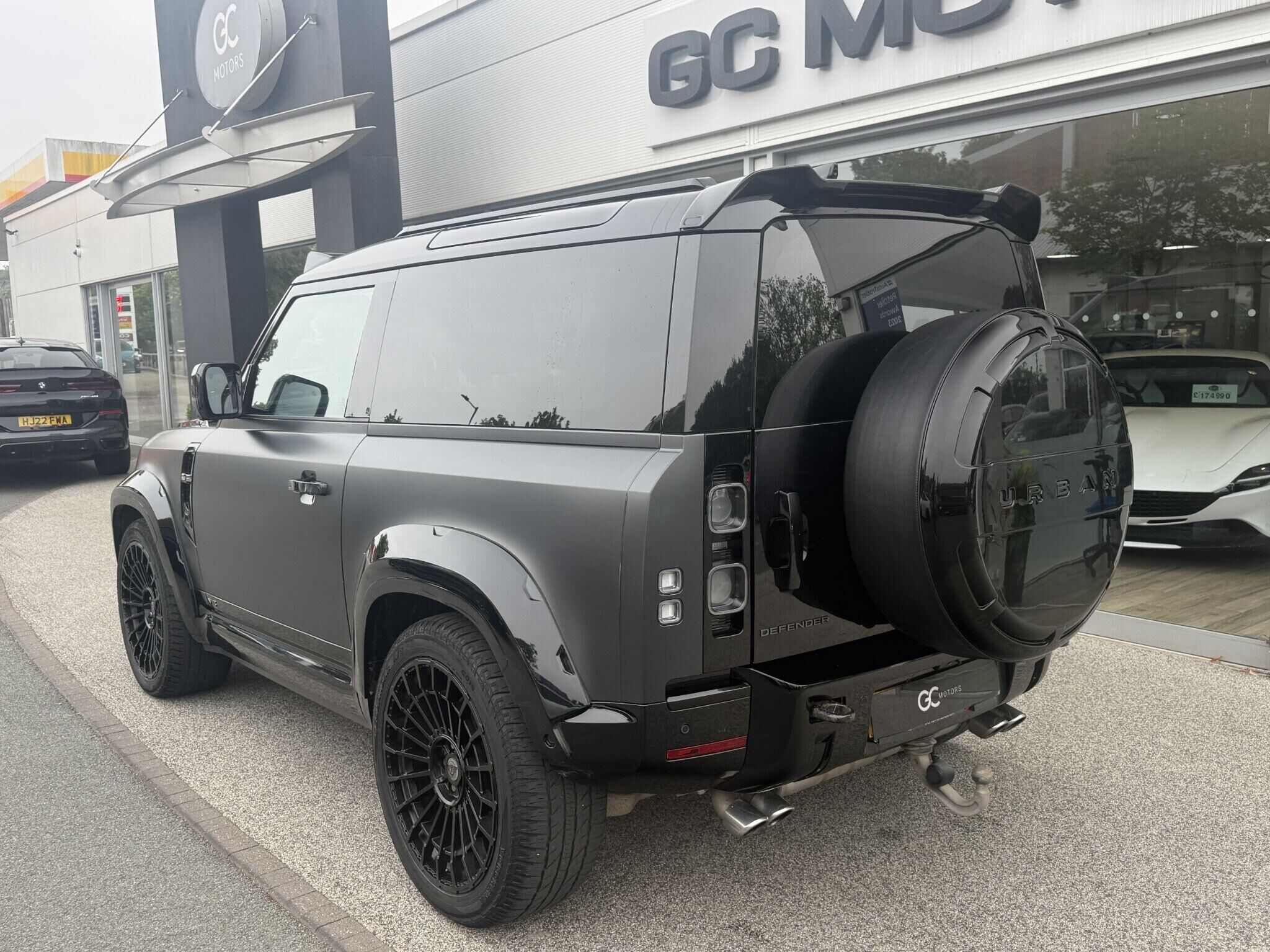 Land Rover Defender 90 Defender 90 Gallery Image