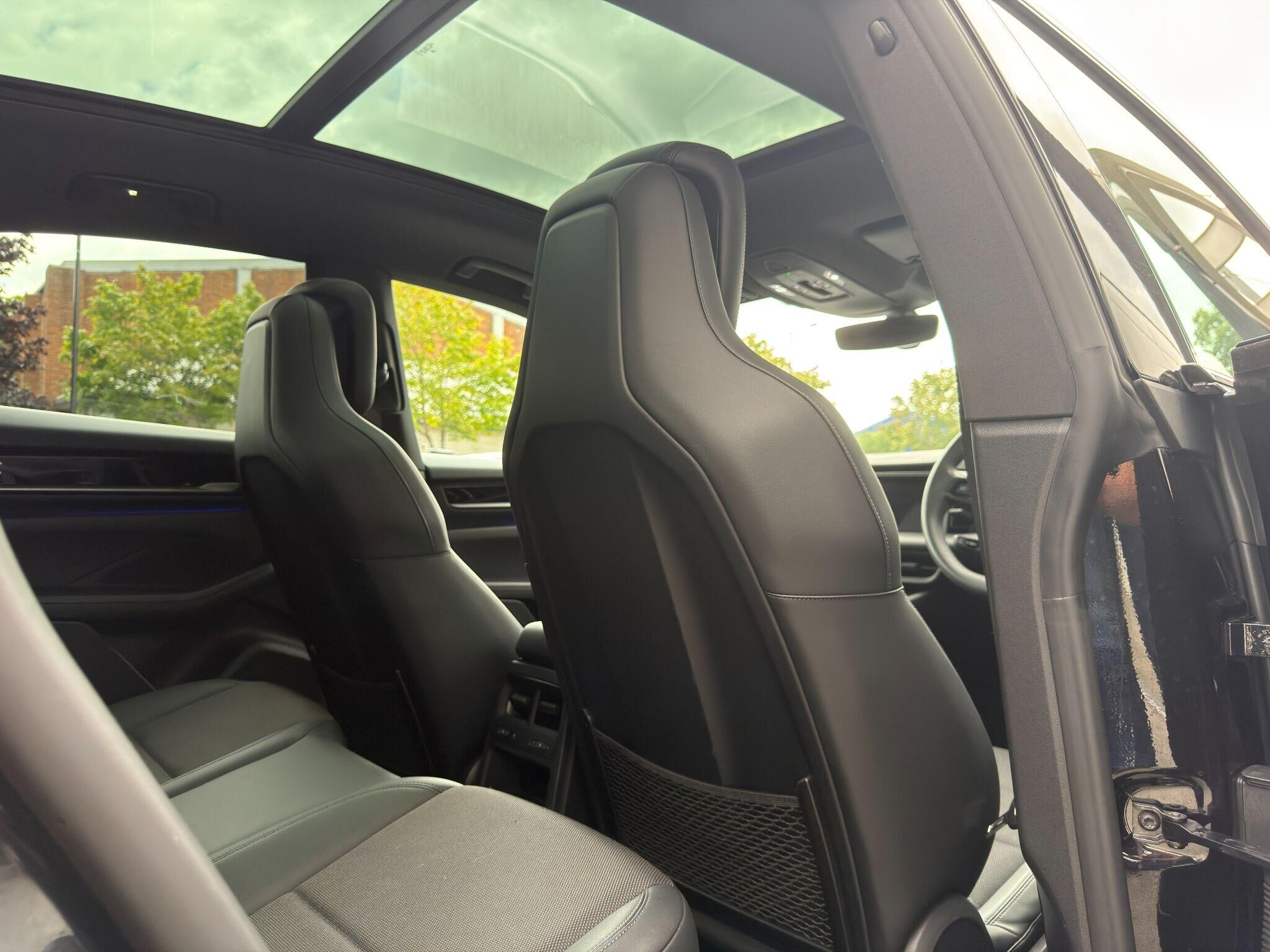 Porsche Macan Macan Gallery Image