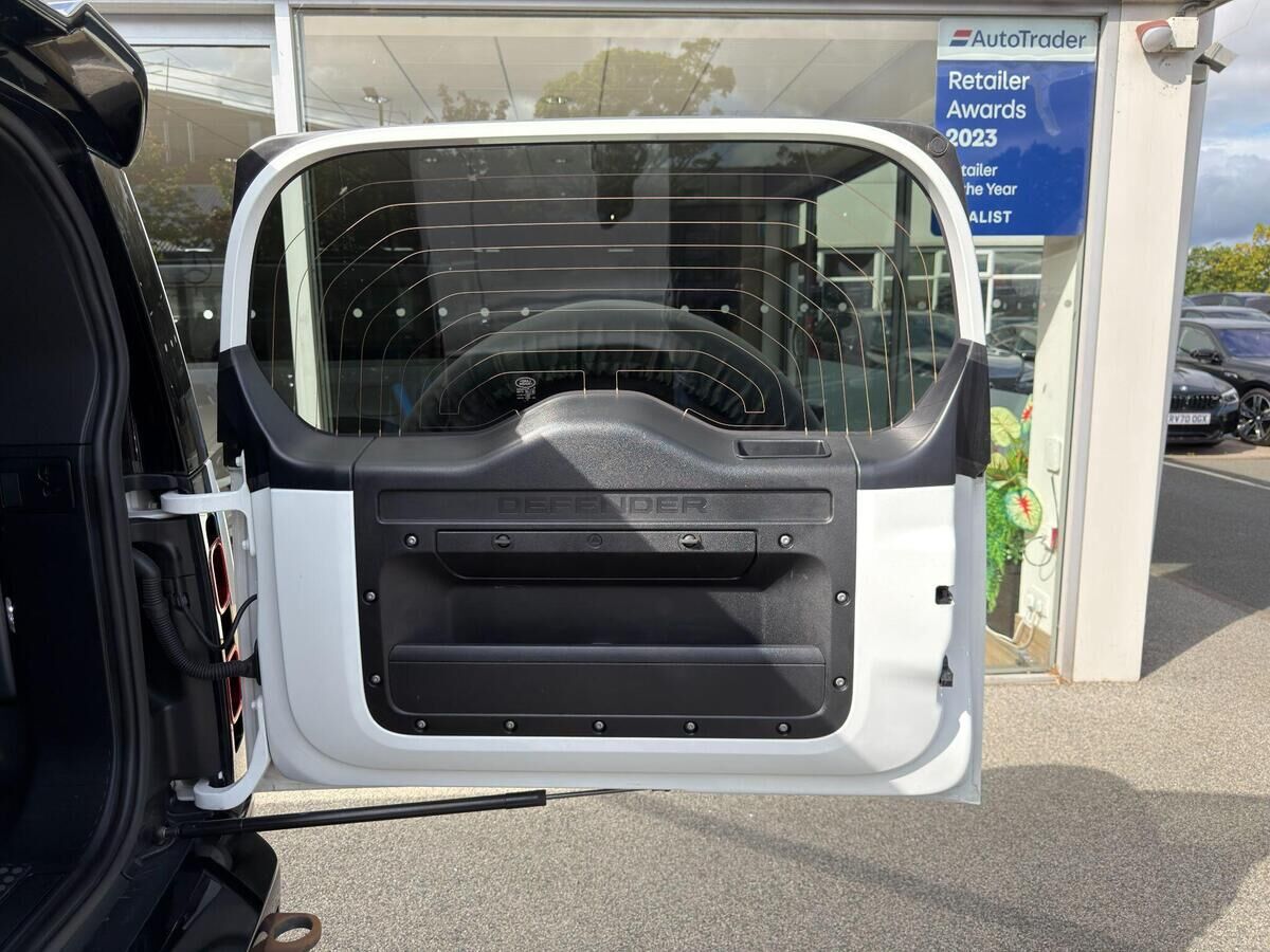 Land Rover Defender 110 Defender 110 Gallery Image