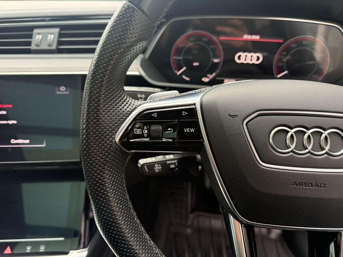Audi Q8 e-tron Q8 e-tron Gallery Image