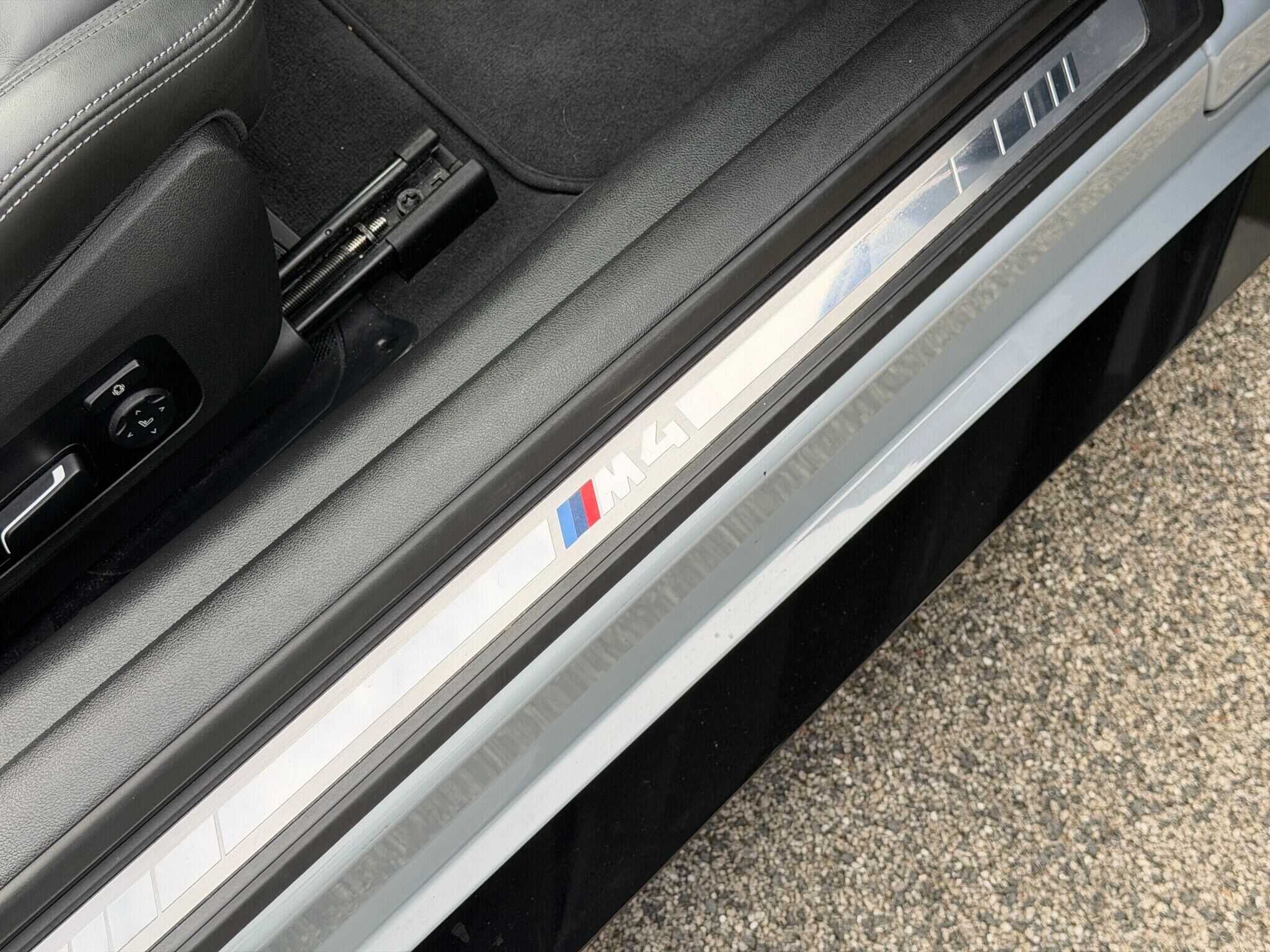 BMW M4 M4 Gallery Image
