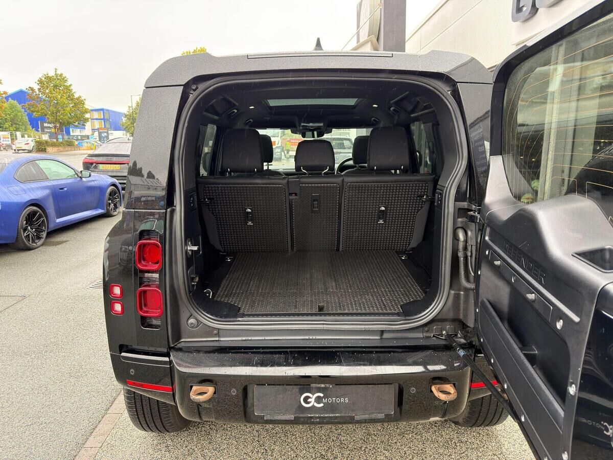 Land Rover Defender 110 Defender 110 Gallery Image
