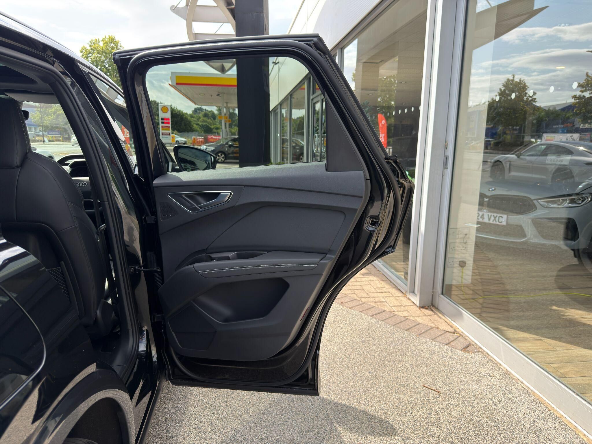 Audi Q4 e-tron Q4 e-tron Gallery Image