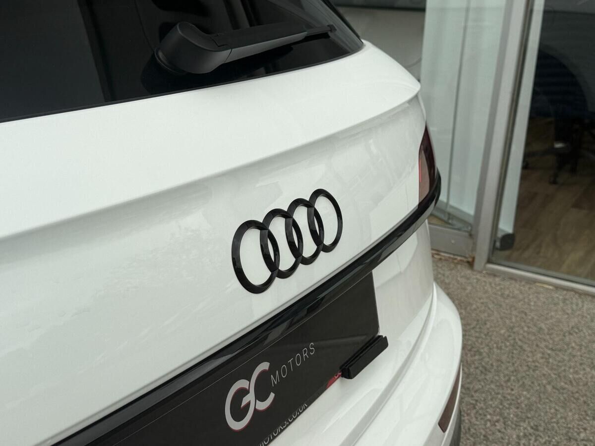Audi SQ5 SQ5 Gallery Image