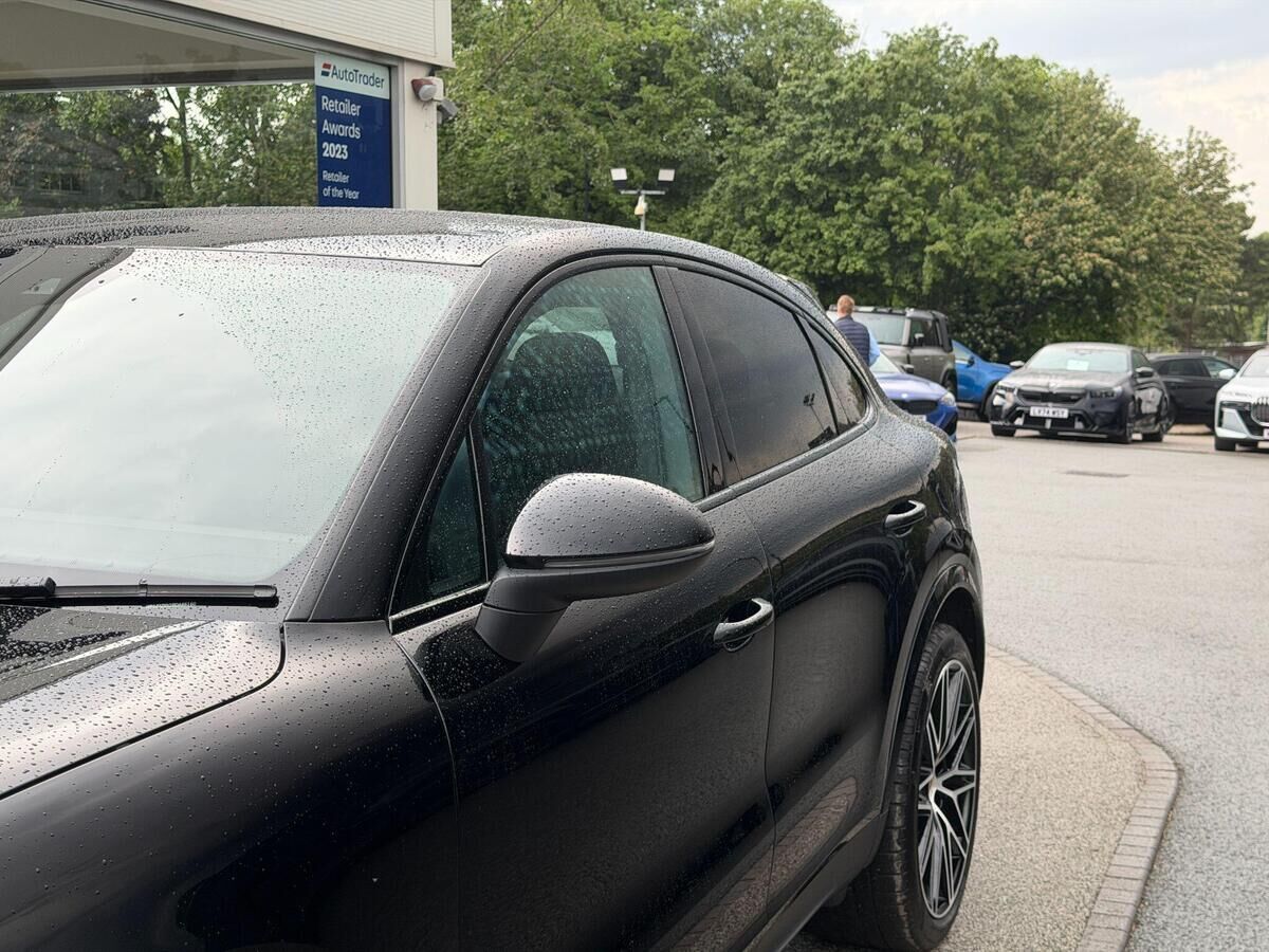 Porsche Cayenne Cayenne Gallery Image