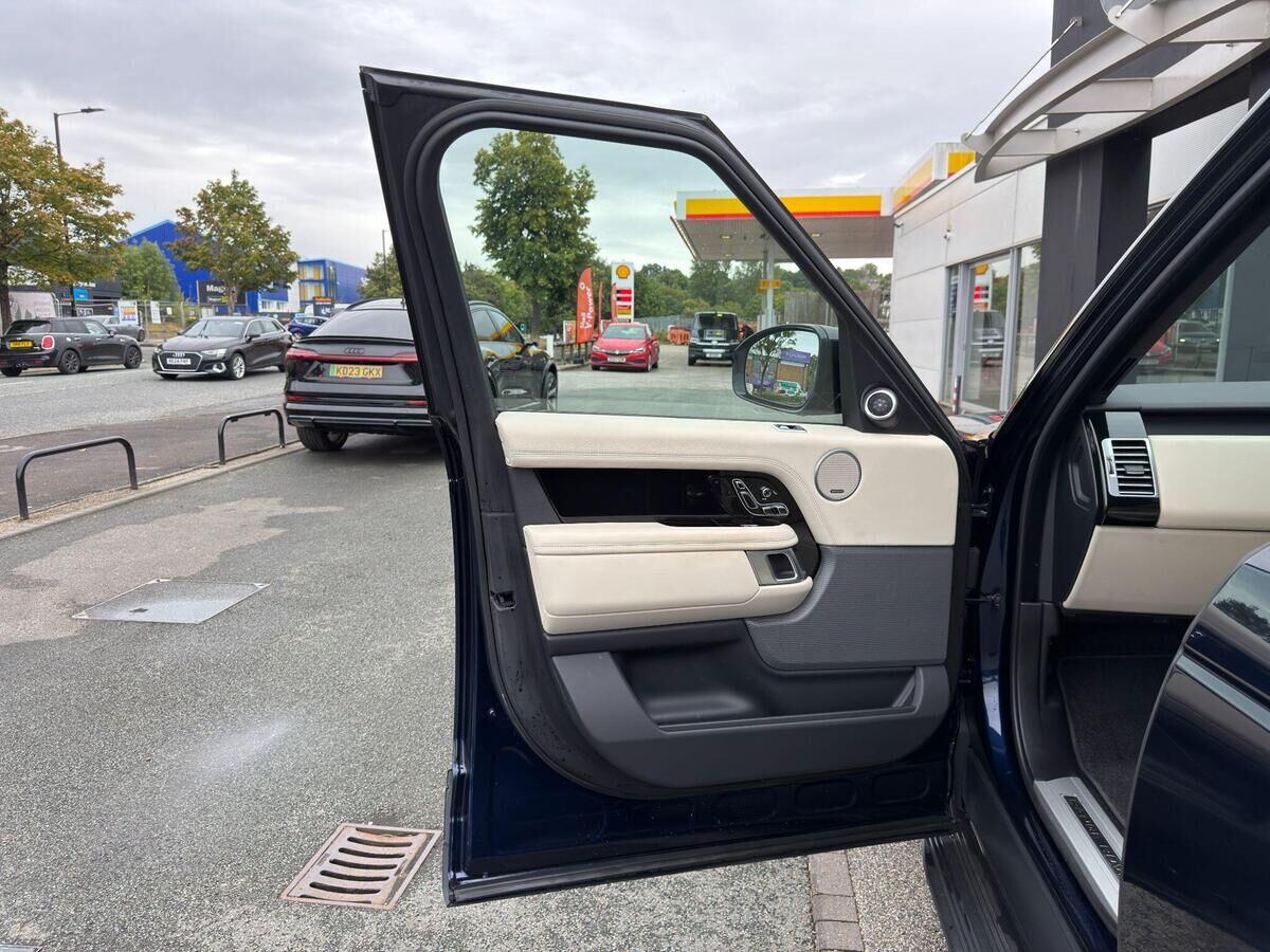 Land Rover Range Rover Range Rover Gallery Image