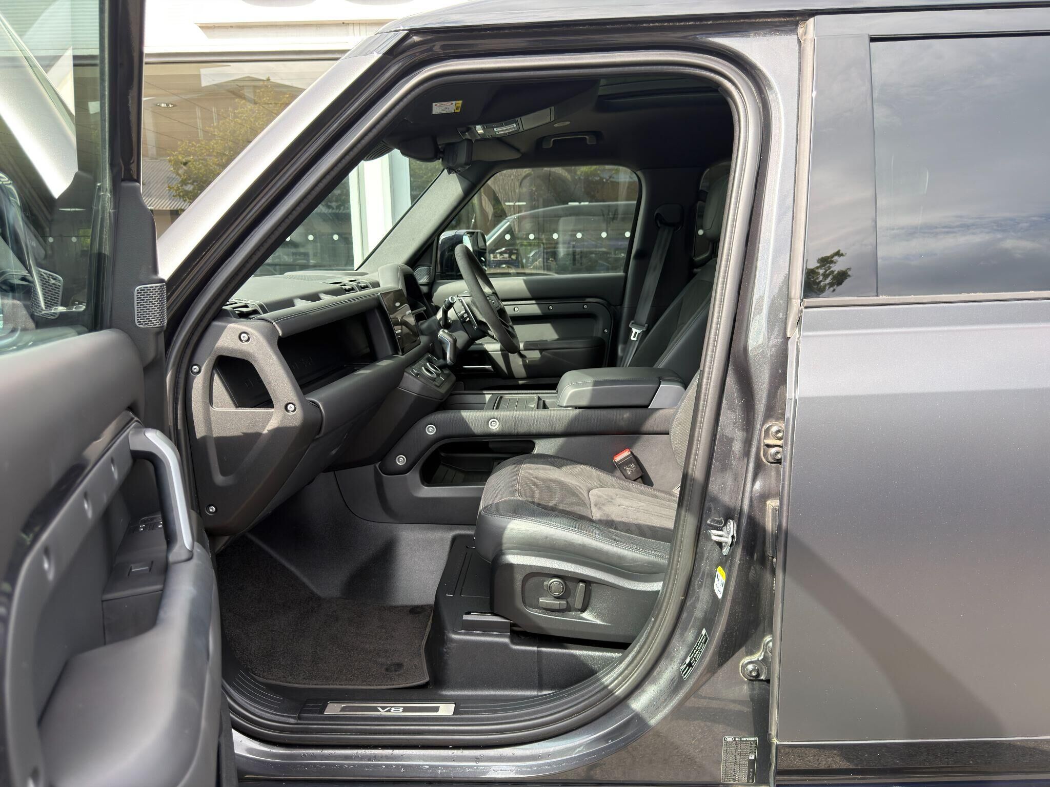Land Rover Defender 110 Defender 110 Gallery Image